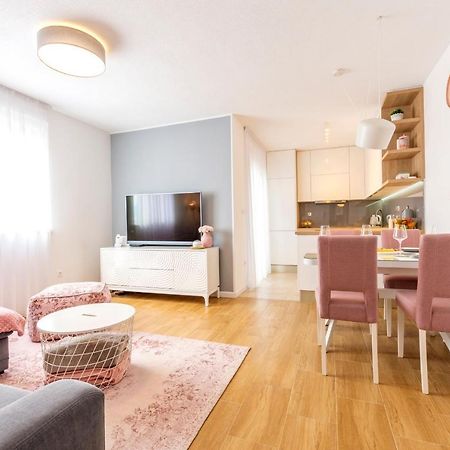 Rose Apartment Kastela Ngoại thất bức ảnh